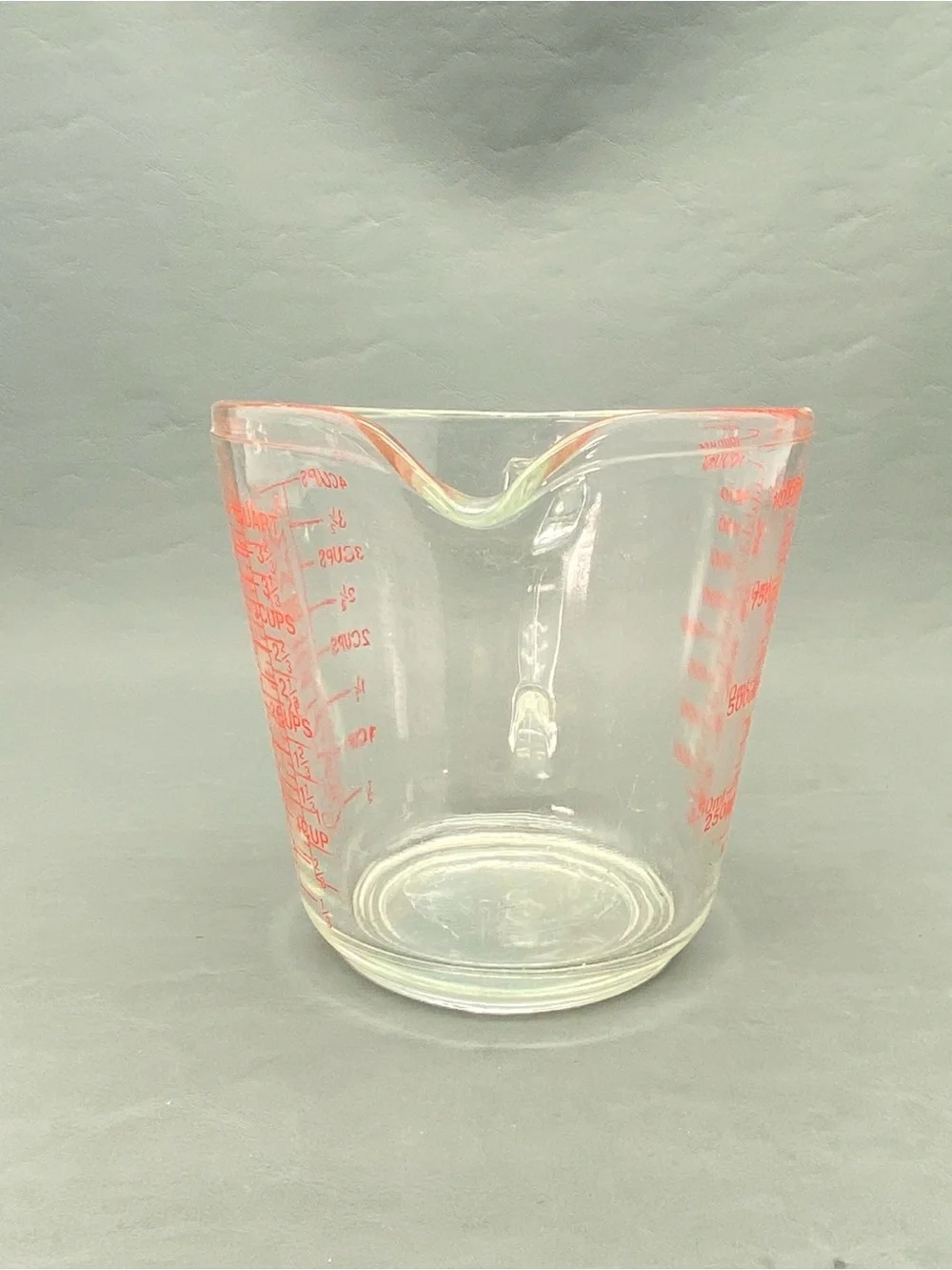 Vintage PYREX 532 Glass Measuring Cup, D Handle, 1 Quart 4 Cups 32 Oz
